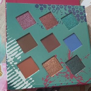 Living in Color Eyeshadow Palette